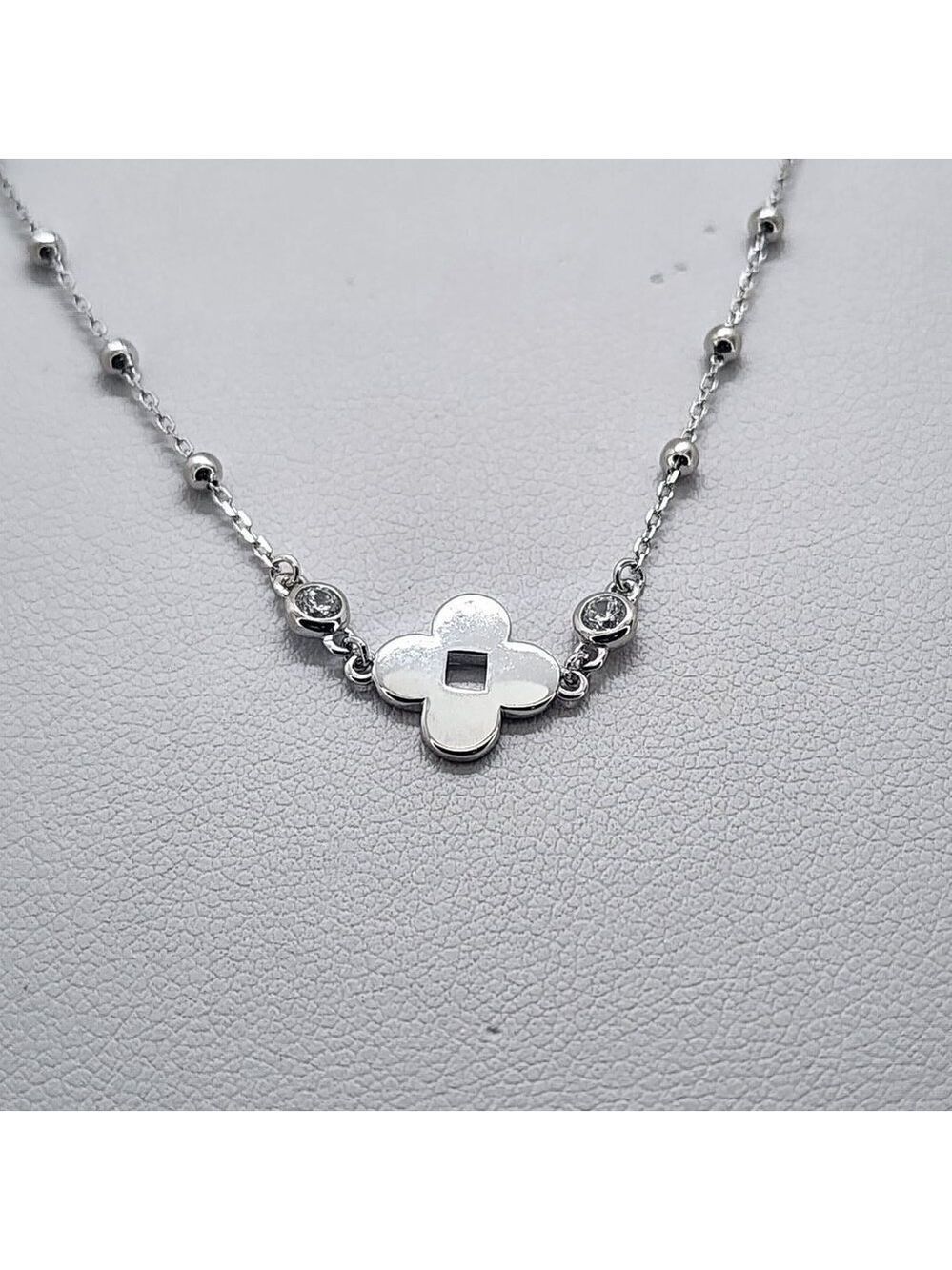 Brand New Sterling Silver 925 Three Clover Beaded Necklace - Picture 2 of 6